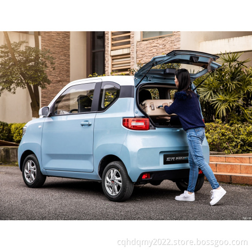 بيع صيني Hot Sale SGMW 4 عجلات سيارات رخيصة للبيع Mini 120km Confort Edition سيارة كهربائية
